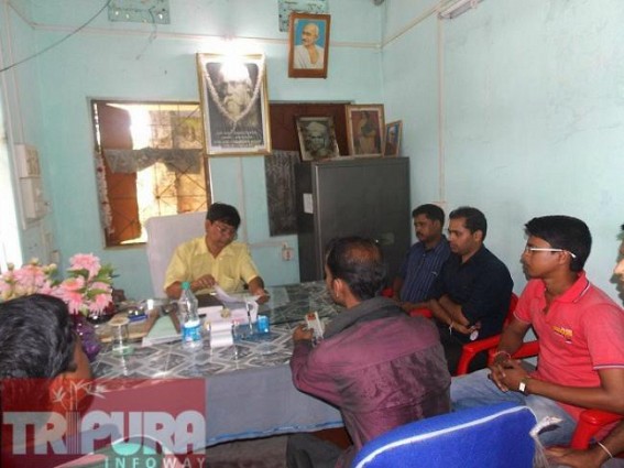 Kamalpur: Unemployed youths placed deputation to Inspector of Schools Kamalpur: Unemployed youths placed deputation to Inspector of Schools